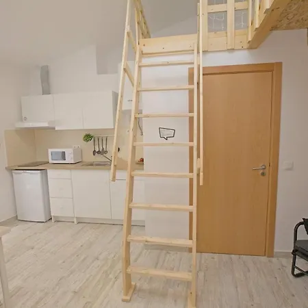 E5tudio Esq. Apartment