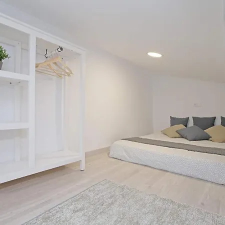 Apartment E5tudio Esq.